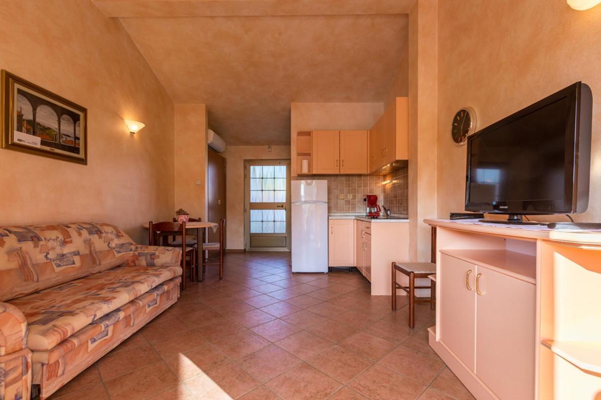 Alda-App Appartement Funtana Buitenkant foto