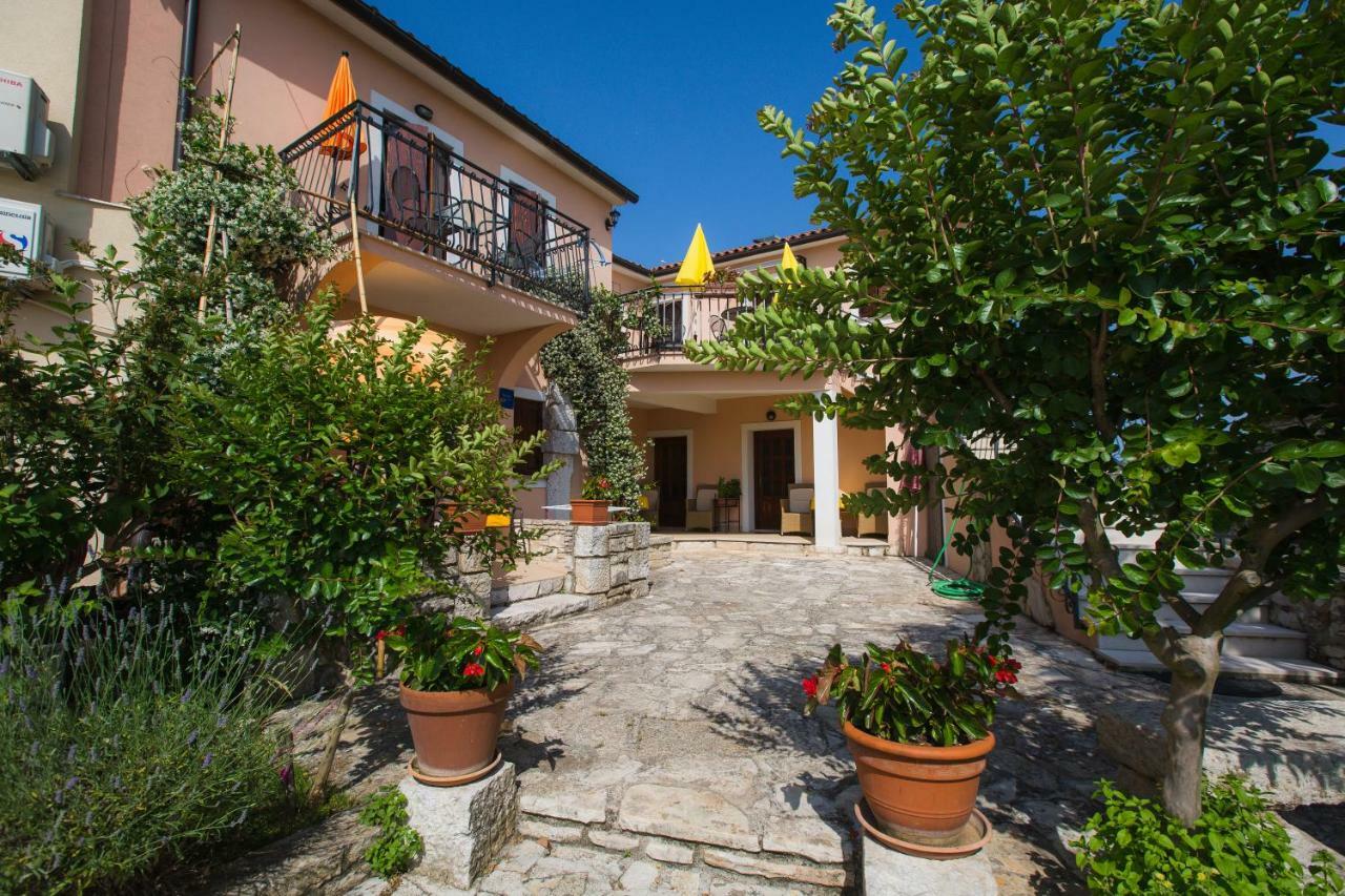 Alda-App Appartement Funtana Buitenkant foto